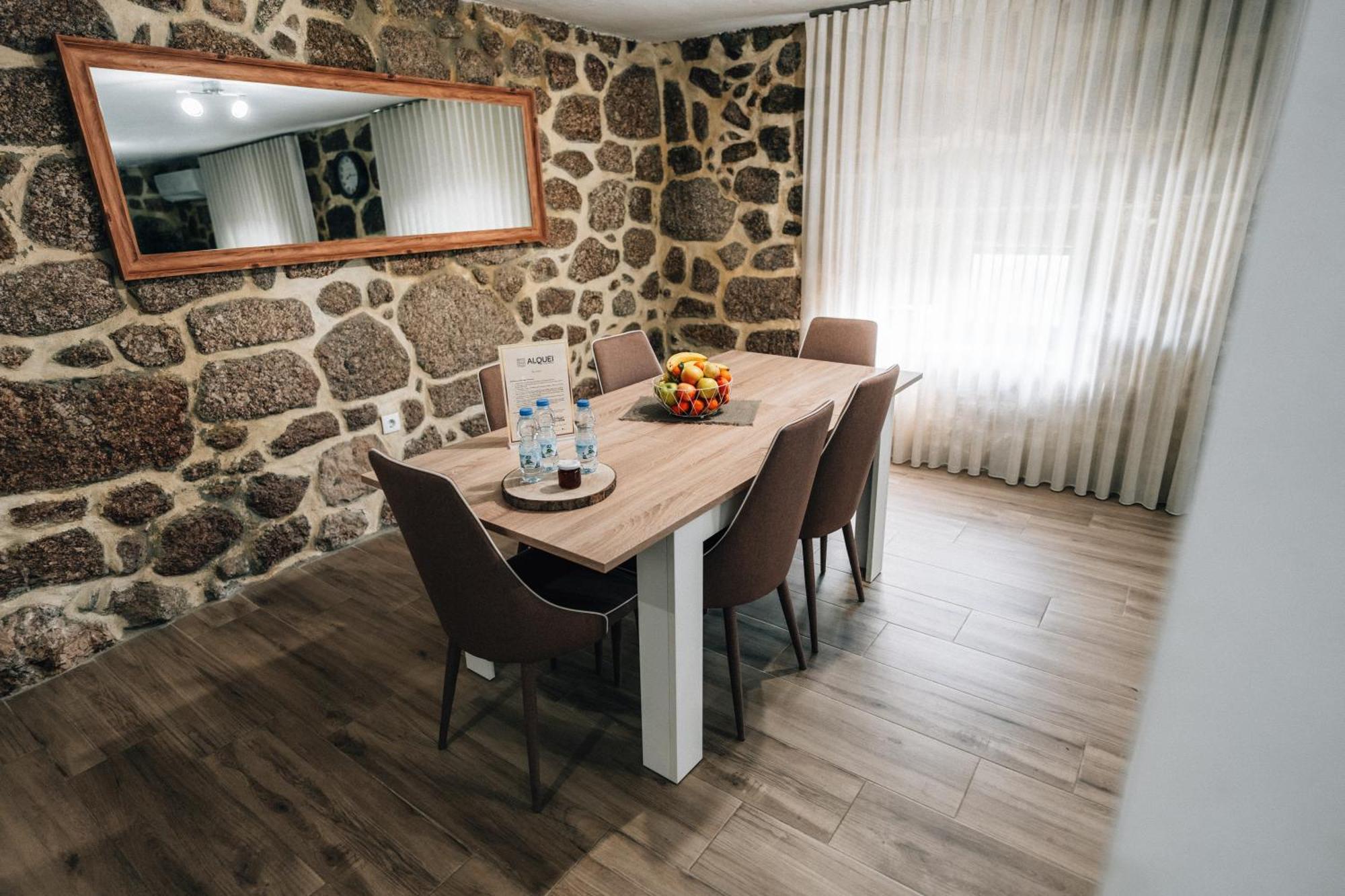 Alqueiturismo - Casas De Campo Guarda Room photo